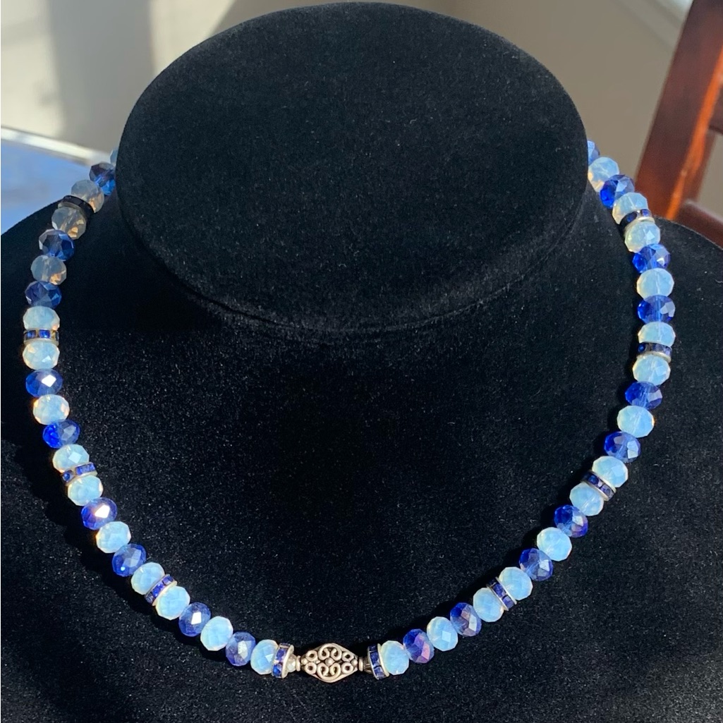 Swarovski Necklace In Blues. Ss Filigree.Very Pretty